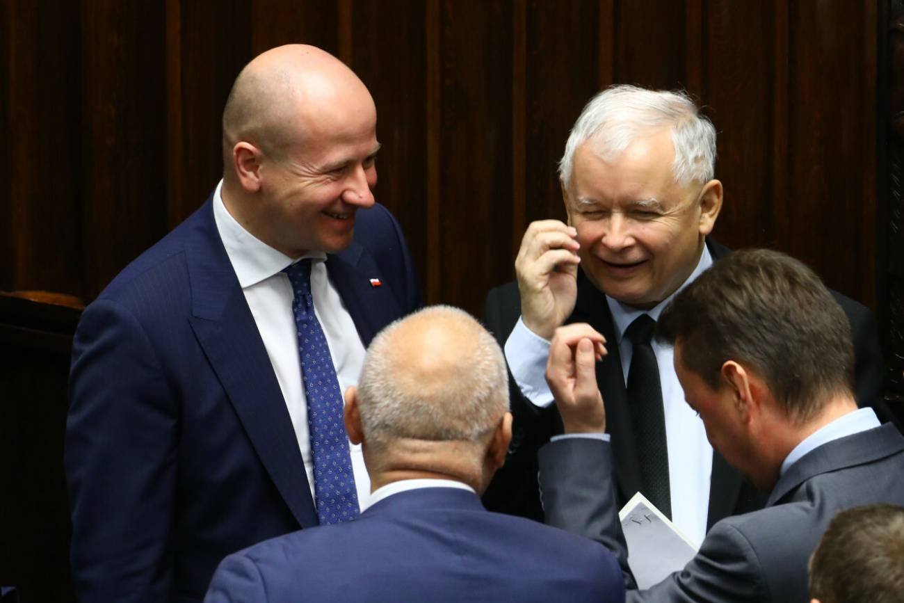 Bartłomiej Wróblewski i Jarosław Kaczyński mają powody do zadowolenia, bo projekt ustawy o Instytucie Rodziny i Demografii nie został odrzucony.