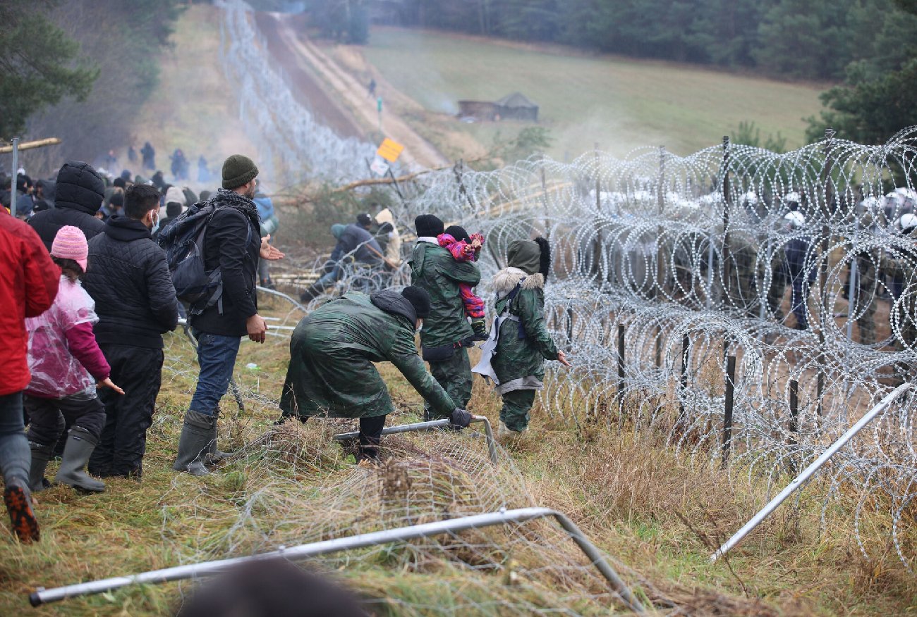 Grupy migrantów zniknęły z Kuźnicy? Sprawdziliśmy, co dzieje się na granicy