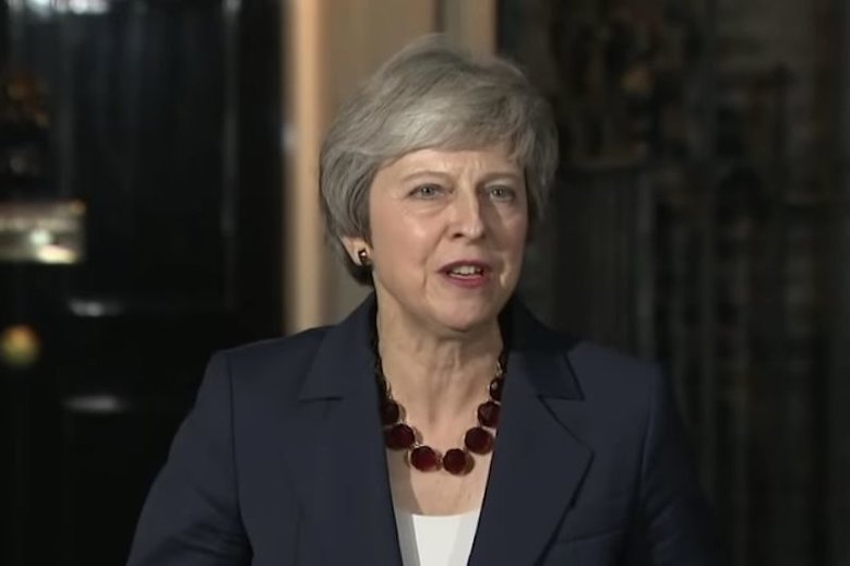 Izba Gmin przegłosowała ustawę. Theresa May może być zmuszona do ubiegania się o opóźnienie terminu brexitu.