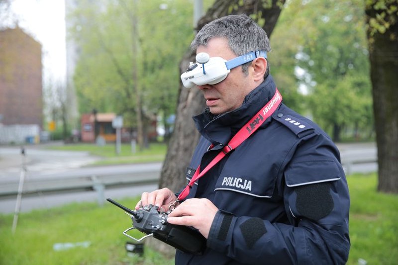 Kierowców łamiących przepisy będzie rejestrował bezzałogowy statek powietrzny, który znalazł się na wyposażeniu katowickiej policji