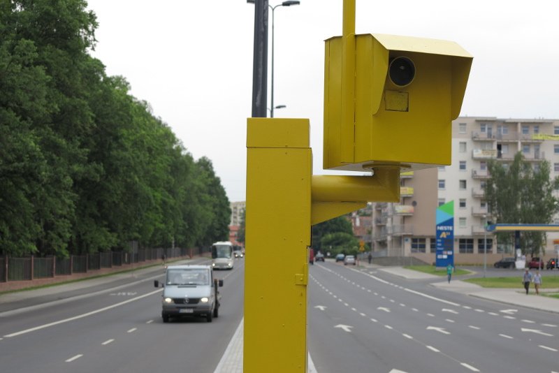 Fotoradary nie są lekiem na całe zło polskich dróg.